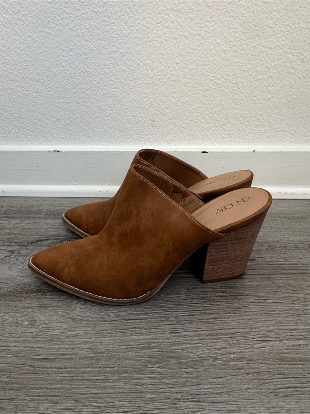 Abound Chestnut Brown Pointed Toe Block Heel Mules